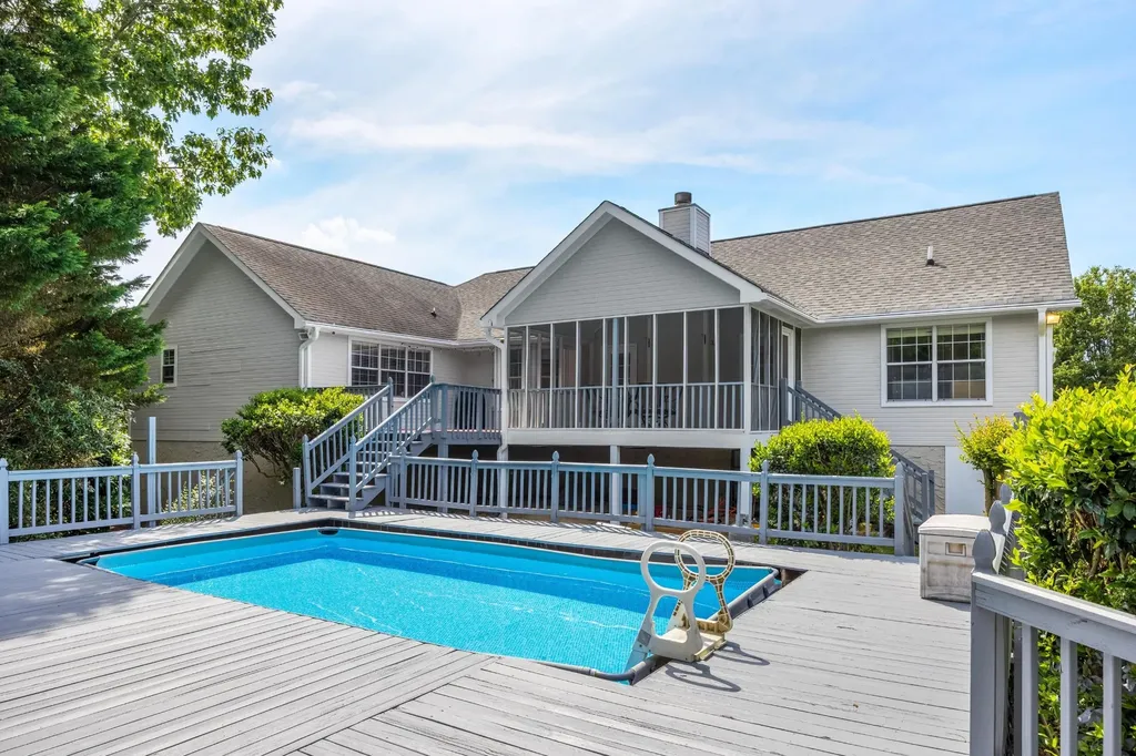 6601 Woody Cove Lane Harrison TN 37341