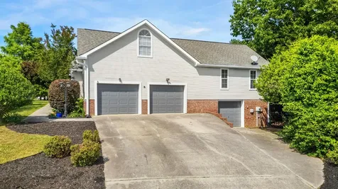 6601 Woody Cove Lane Harrison TN 37341
