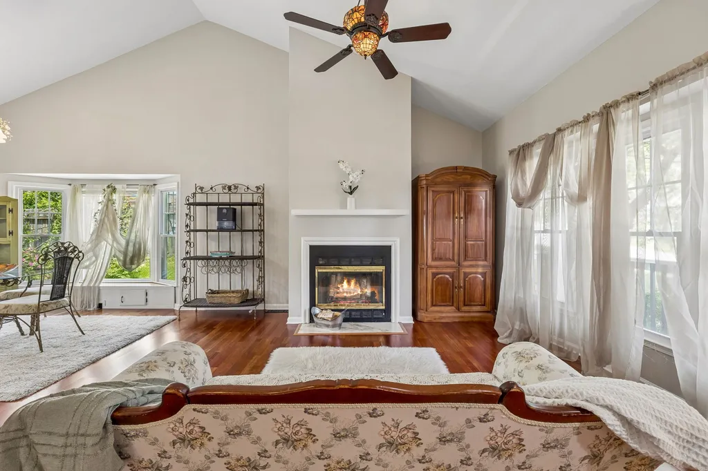1105 Blythe Ct, E Nashville TN 37221