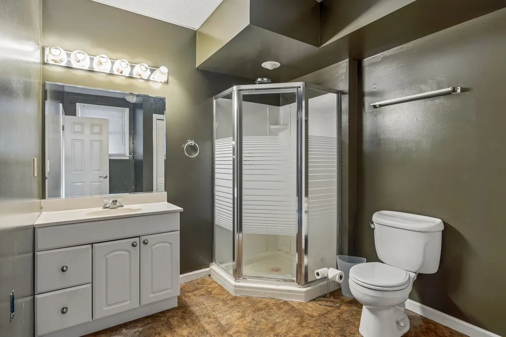 1105 Blythe Ct, E Nashville TN 37221