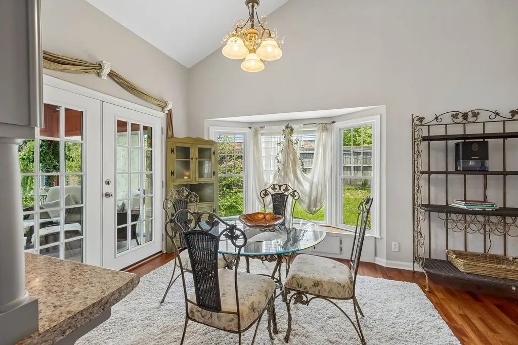 1105 Blythe Ct, E Nashville TN 37221