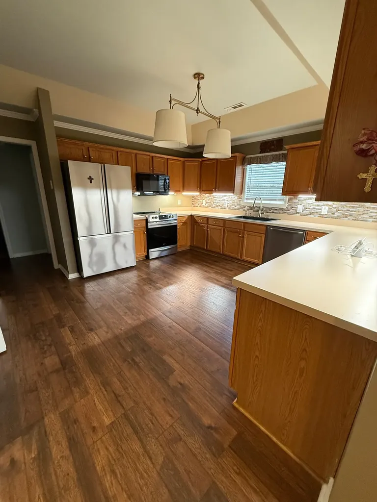 1311 Crofton Park Court Columbia TN 38401