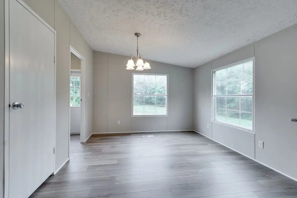 208 Rhoads Lane Hillsboro TN 37342
