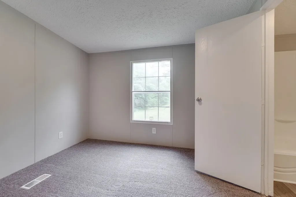 208 Rhoads Lane Hillsboro TN 37342