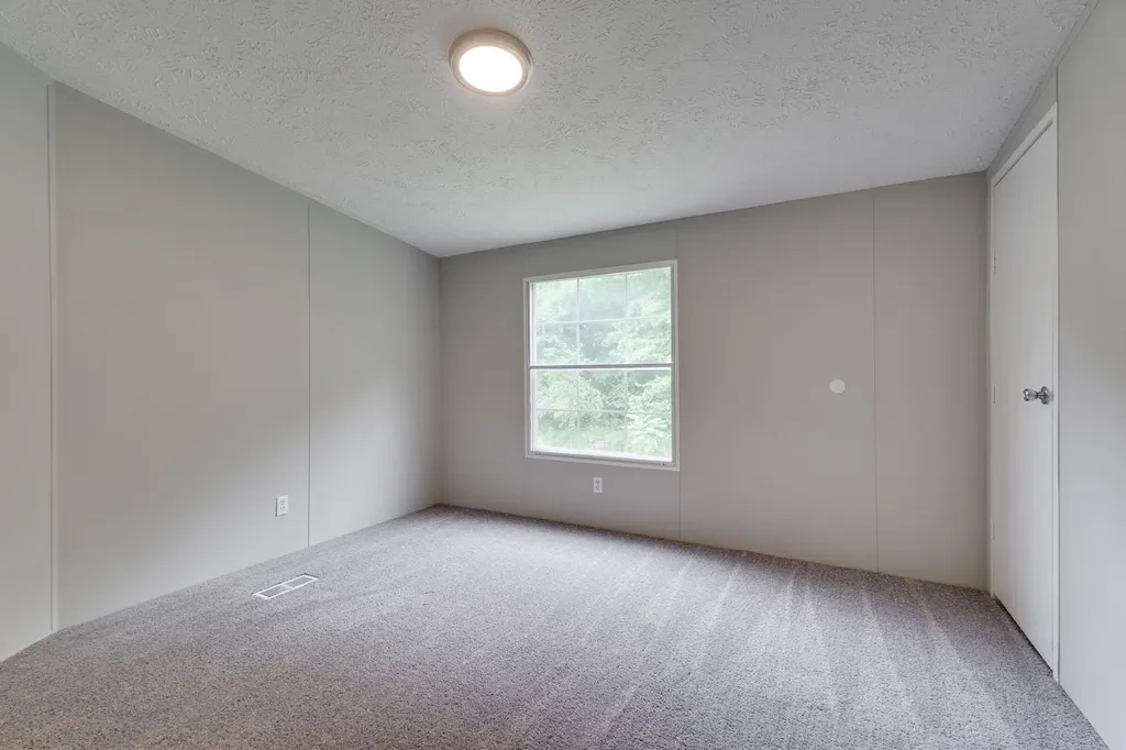 208 Rhoads Lane Hillsboro TN 37342