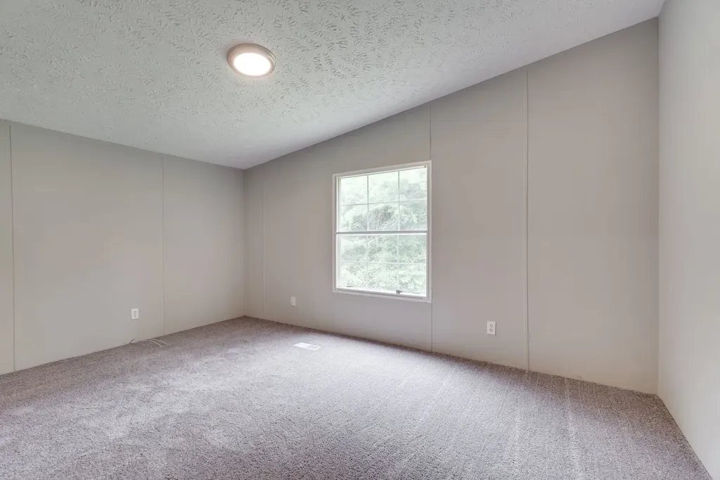 208 Rhoads Lane Hillsboro TN 37342
