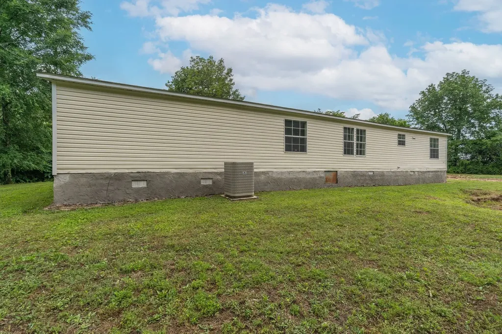 208 Rhoads Lane Hillsboro TN 37342