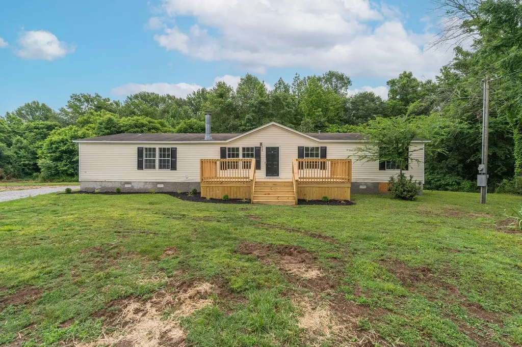 208 Rhoads Lane Hillsboro TN 37342