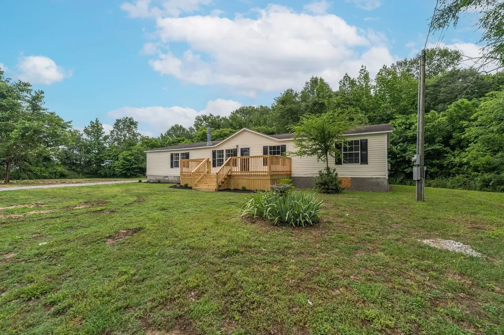 208 Rhoads Lane Hillsboro TN 37342