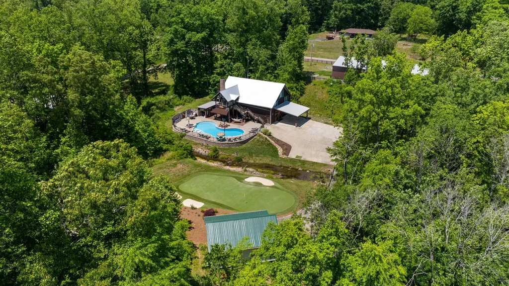 7646 Highway 100 Bon Aqua TN 37025