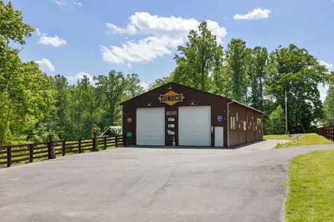 7646 Highway 100 Bon Aqua TN 37025