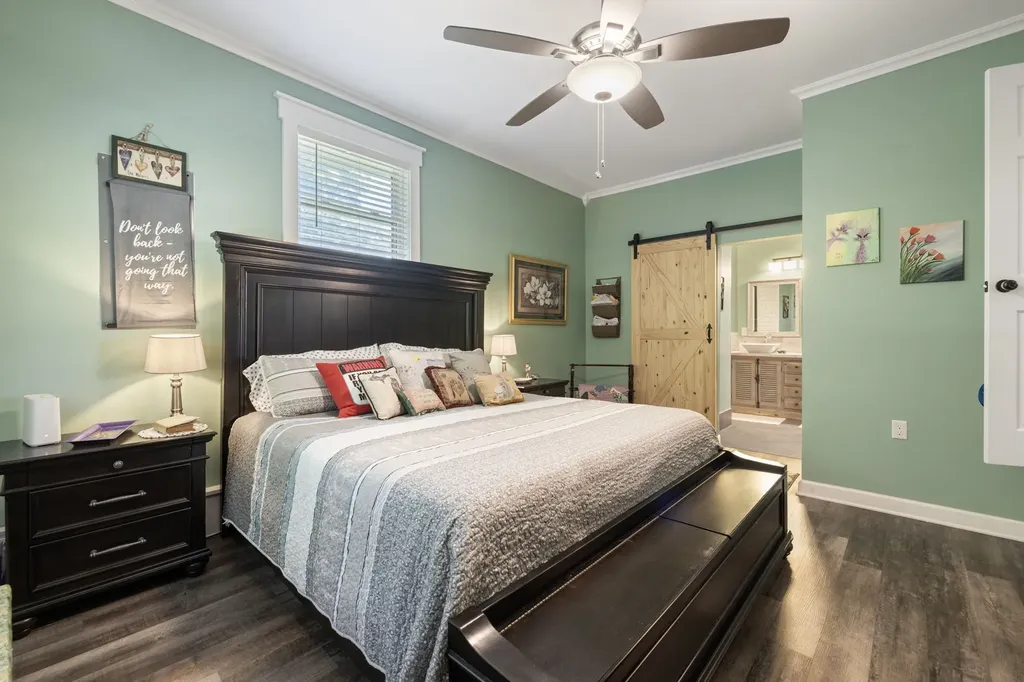 7623 Highway 100 Bon Aqua TN 37025