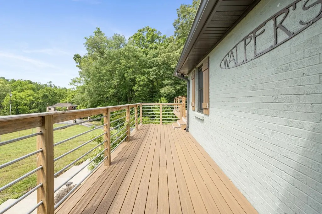 7623 Highway 100 Bon Aqua TN 37025