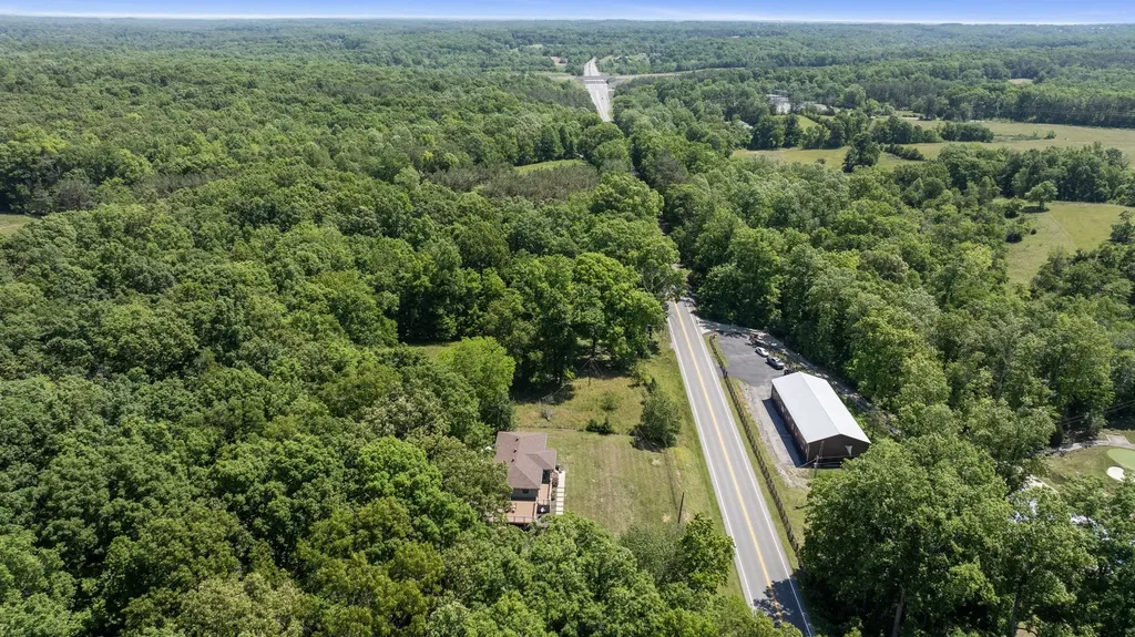 7623 Highway 100 Bon Aqua TN 37025