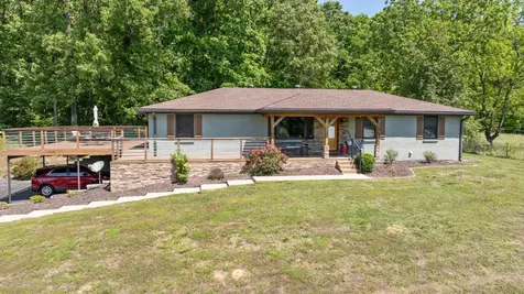 7623 Highway 100 Bon Aqua TN 37025