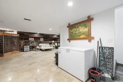 7623 Highway 100 Bon Aqua TN 37025