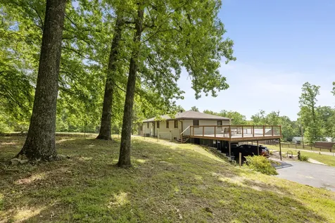 7623 Highway 100 Bon Aqua TN 37025