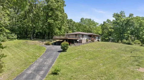 7623 Highway 100 Bon Aqua TN 37025