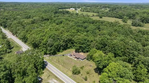 7623 Highway 100 Bon Aqua TN 37025