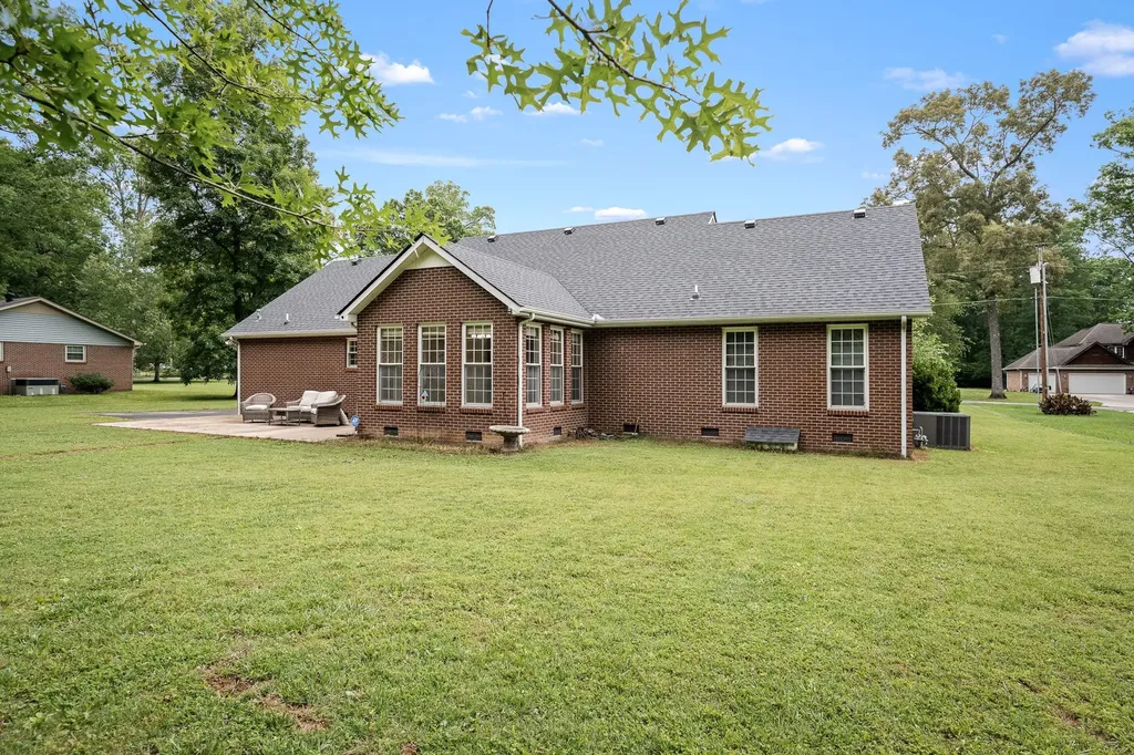 103 Thomas Street Manchester TN 37355