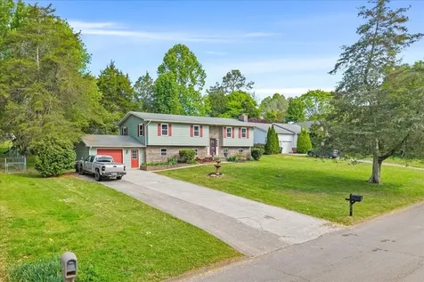 1305 Ridgeway Circle Athens TN 37303
