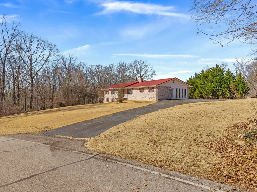 380 County Road 709 Riceville TN 37370