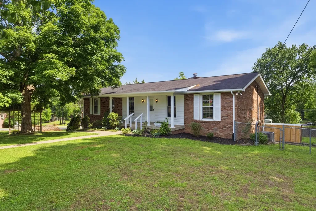 135 Gatone Drive Hendersonville TN 37075