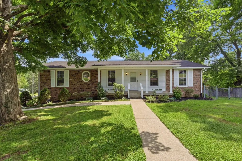 135 Gatone Drive Hendersonville TN 37075