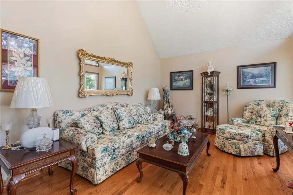 456 County Road 135 Riceville TN 37370