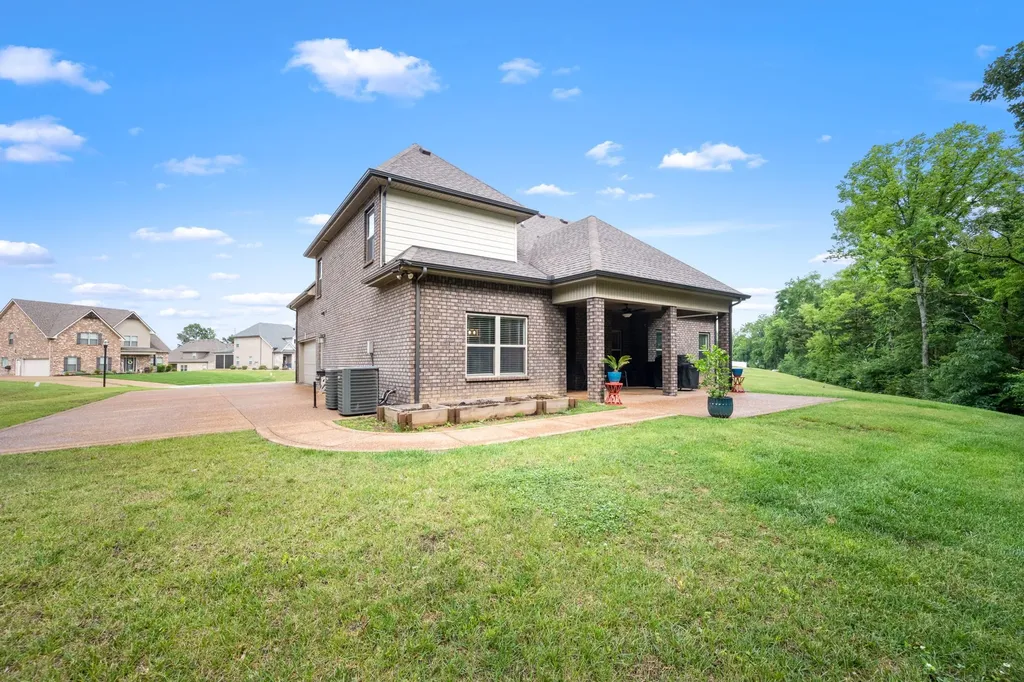 905 Brileigh Mae Pass Smyrna TN 37167