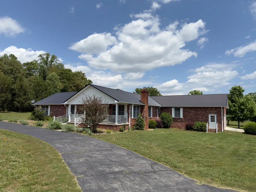 4929 Fountain Grove Road Morrison TN 37357
