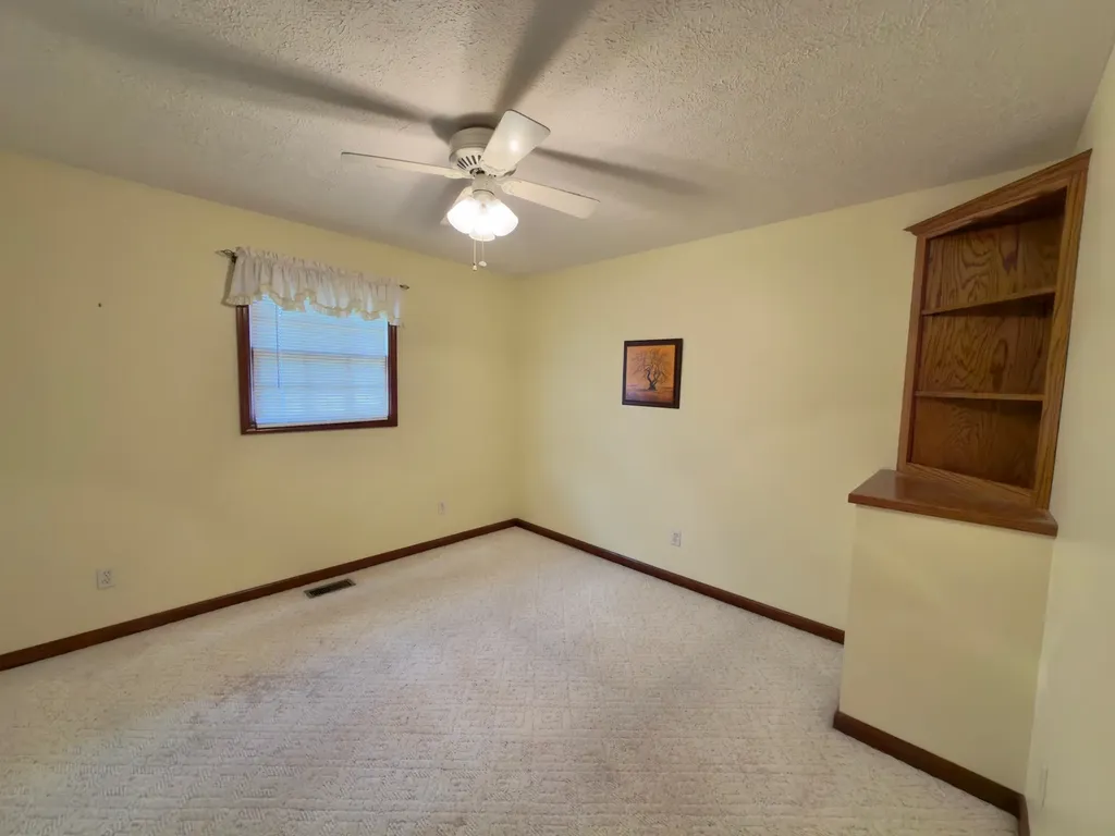 4929 Fountain Grove Road Morrison TN 37357