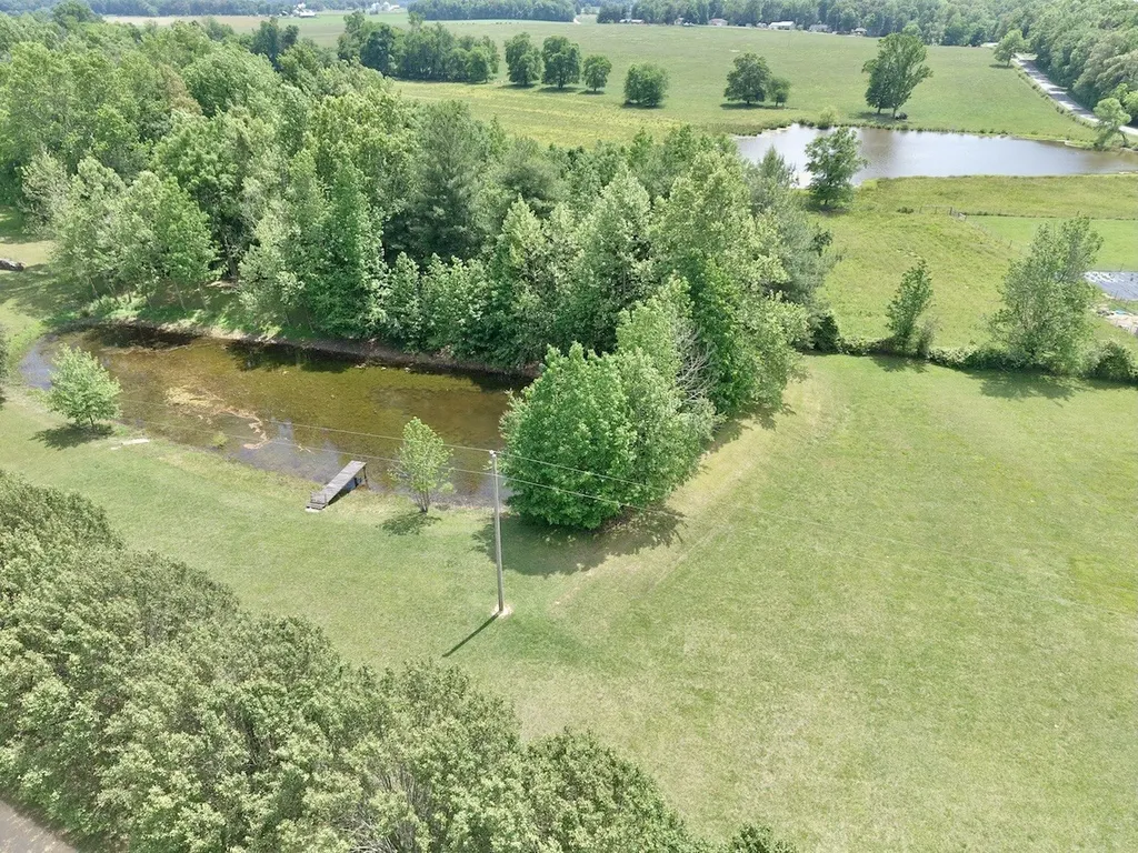 4929 Fountain Grove Road Morrison TN 37357