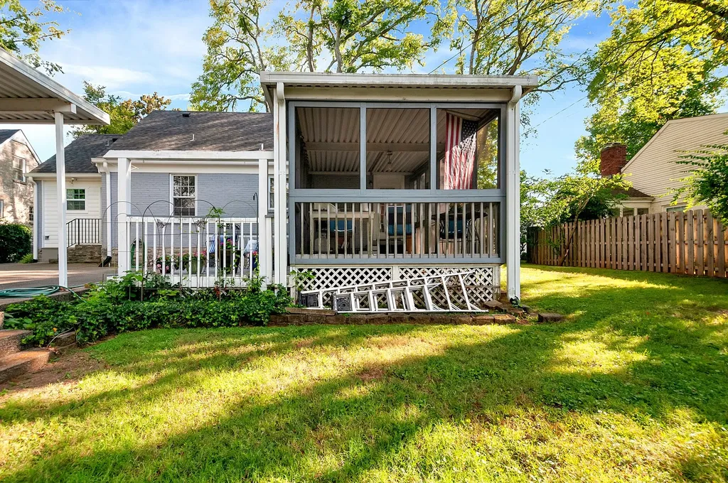 1820 Lombardy Avenue Nashville TN 37215