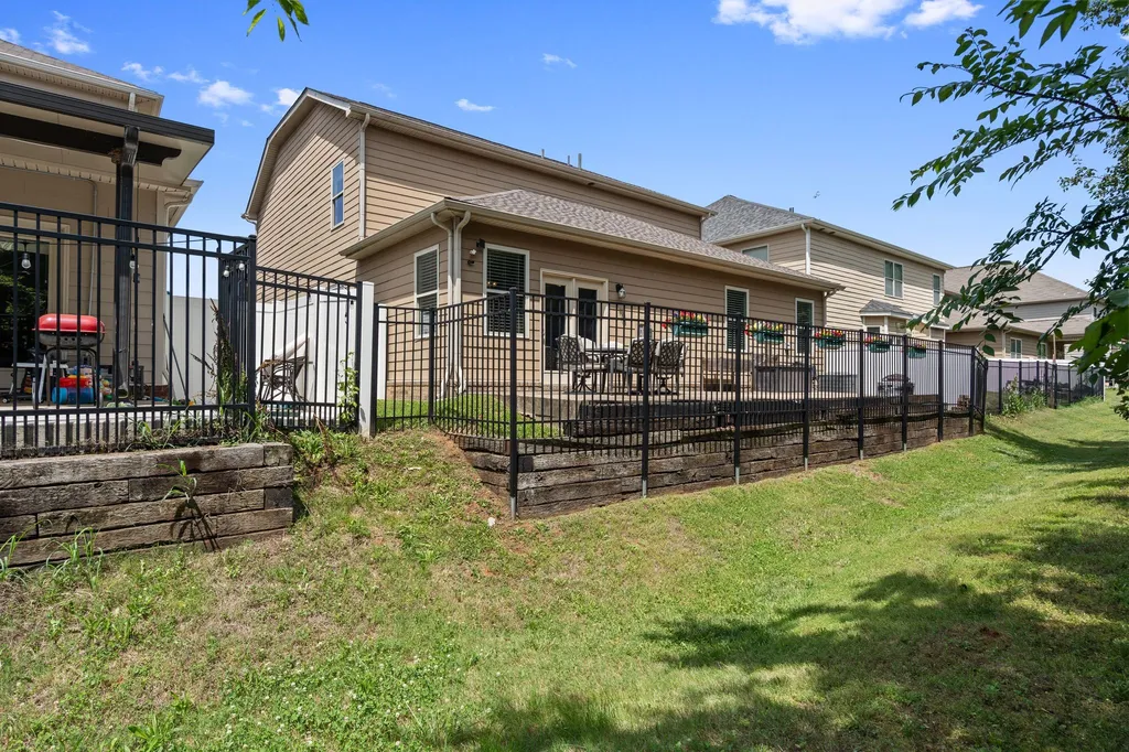 4063 Cannonsgate Lane Murfreesboro TN 37128