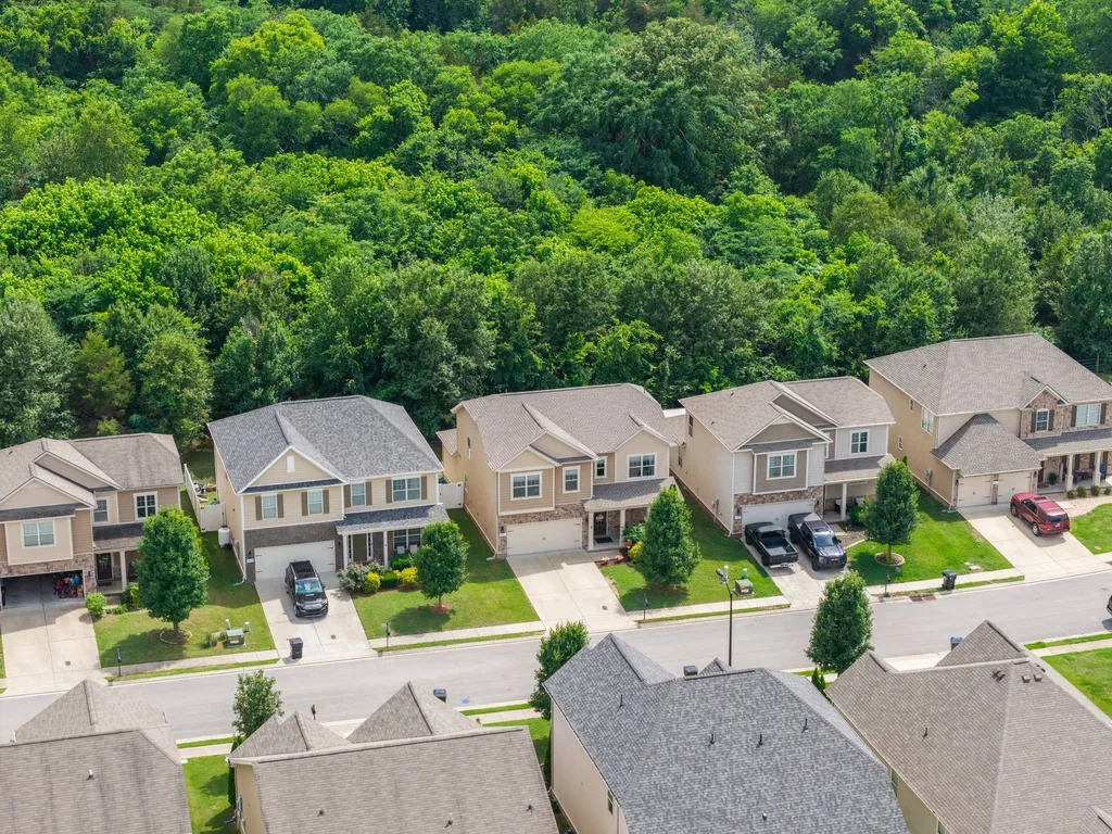 4063 Cannonsgate Lane Murfreesboro TN 37128