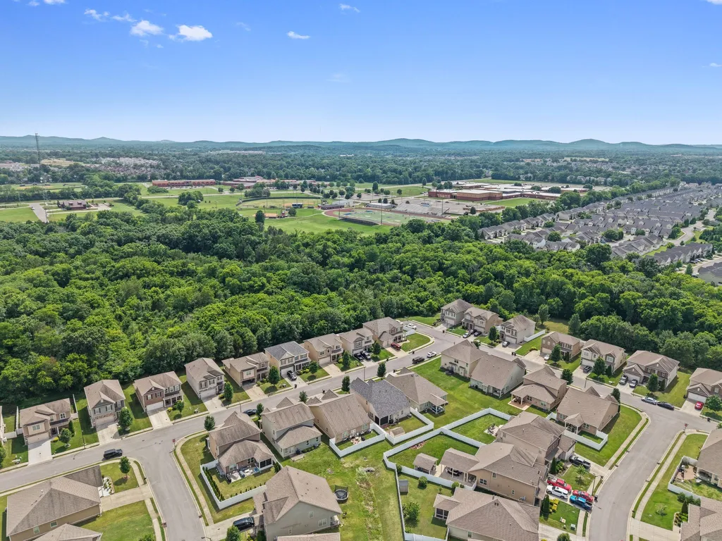 4063 Cannonsgate Lane Murfreesboro TN 37128