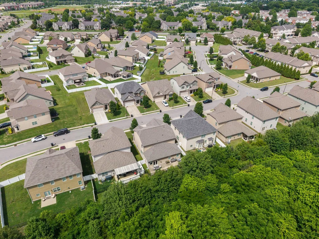 4063 Cannonsgate Lane Murfreesboro TN 37128