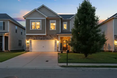 4063 Cannonsgate Lane Murfreesboro TN 37128