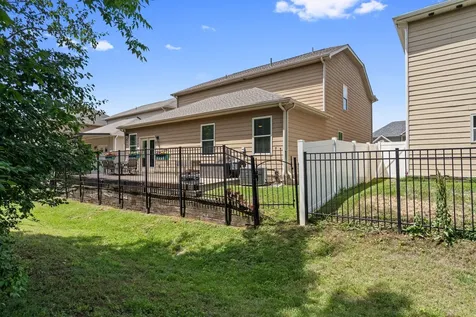 4063 Cannonsgate Lane Murfreesboro TN 37128