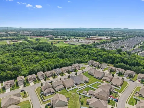4063 Cannonsgate Lane Murfreesboro TN 37128