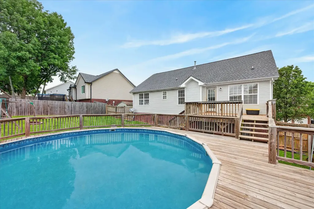 1356 Mountain Way Clarksville TN 37043