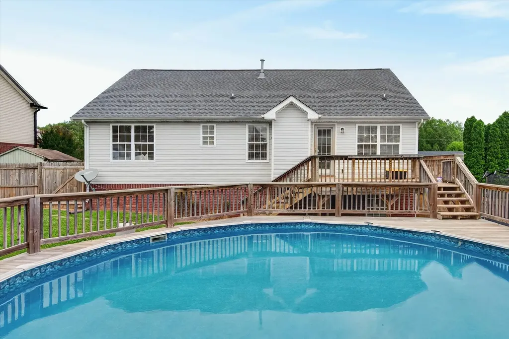 1356 Mountain Way Clarksville TN 37043