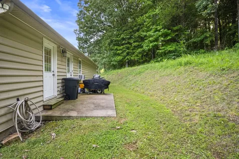 1197 Biter Road Cunningham TN 37052