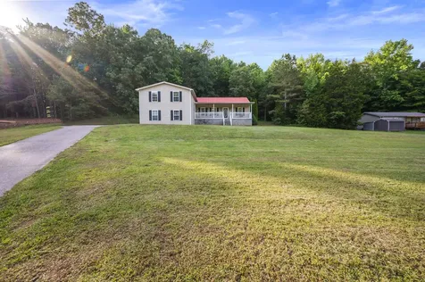 1197 Biter Road Cunningham TN 37052