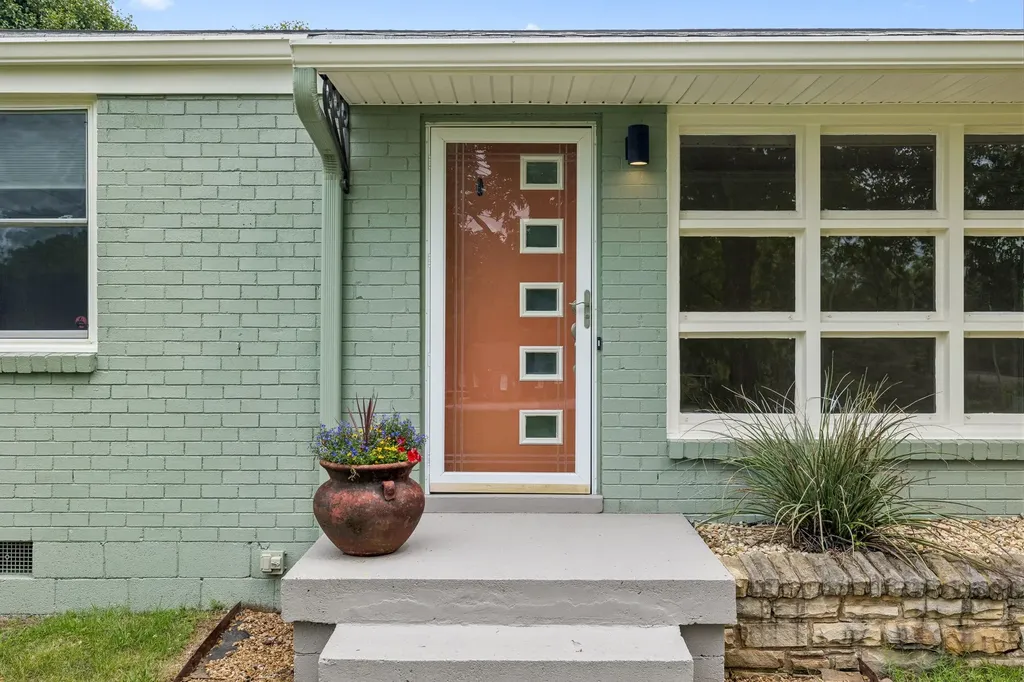 907 Joyce Lane Nashville TN 37216
