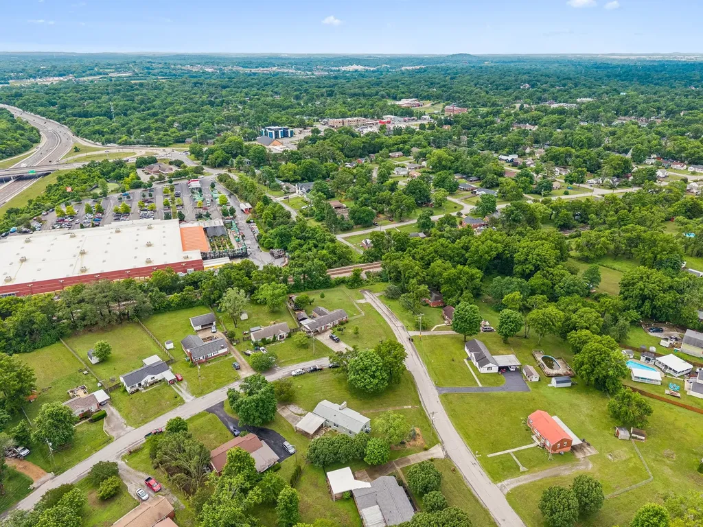 907 Joyce Lane Nashville TN 37216