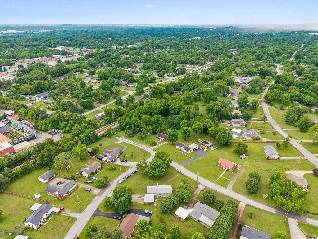 907 Joyce Lane Nashville TN 37216