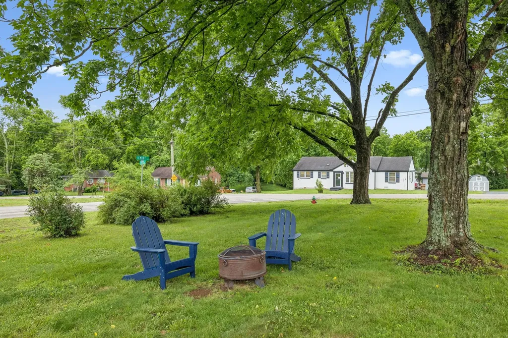 907 Joyce Lane Nashville TN 37216