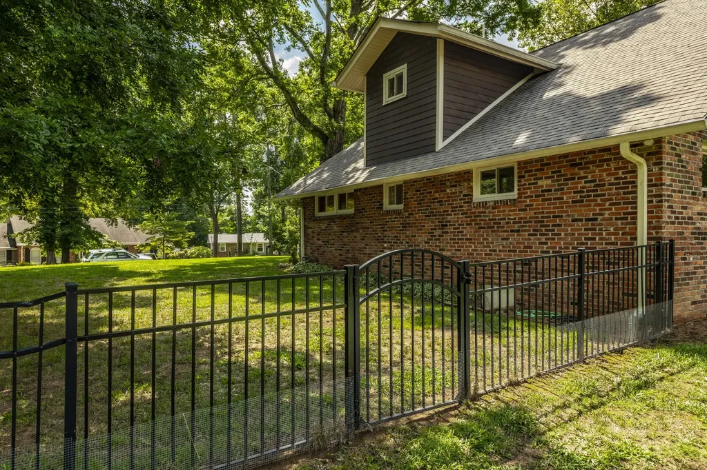 315 Raintree Drive Hendersonville TN 37075